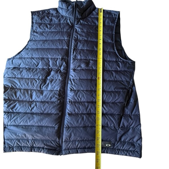 Oakley Icon Goose Down Puffer Vest, Men’s 2XL XXL - Picture 8 of 9